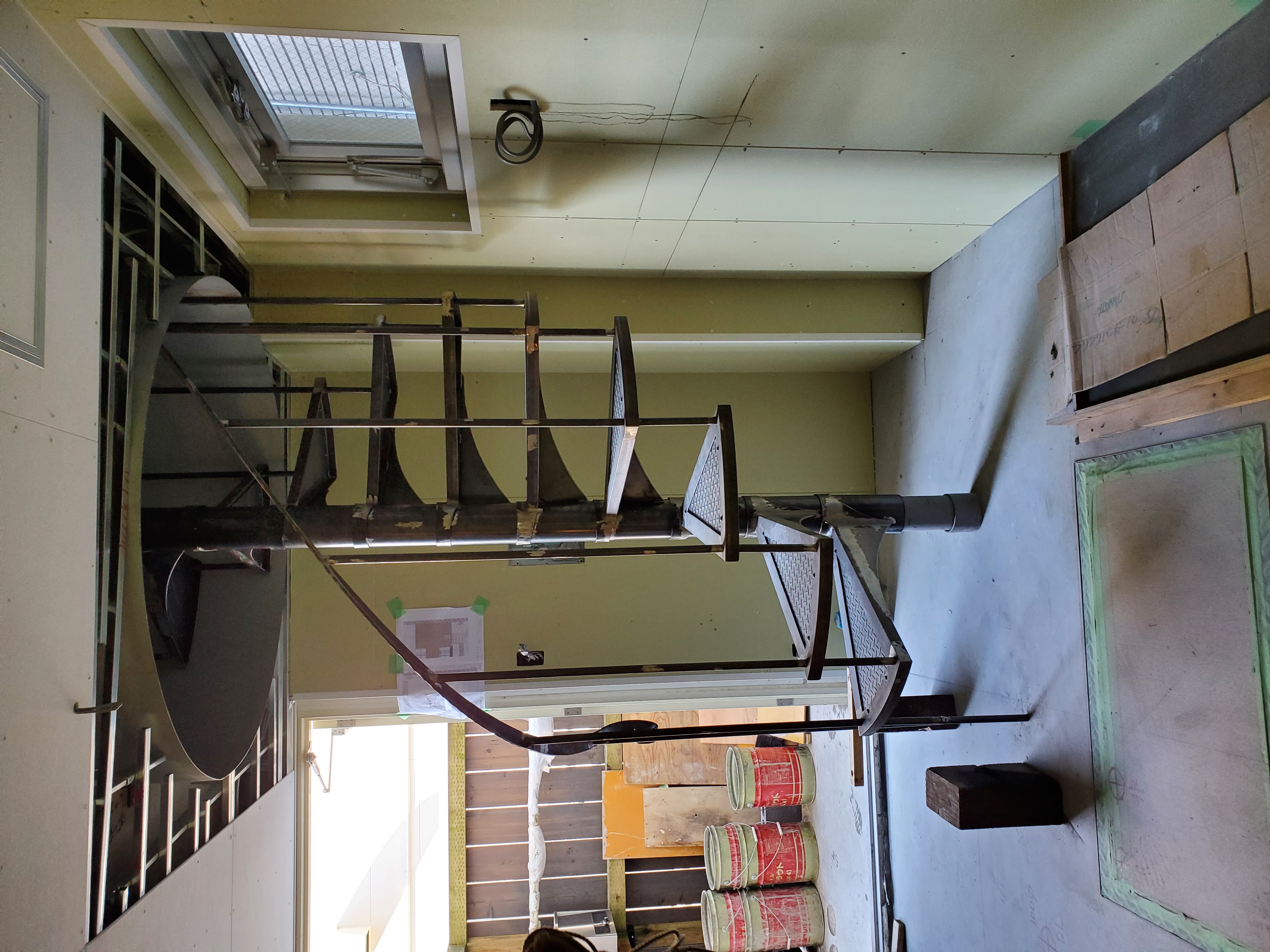 花台 アイアン メキシコ製 螺旋階段 - 収納/キッチン雑貨